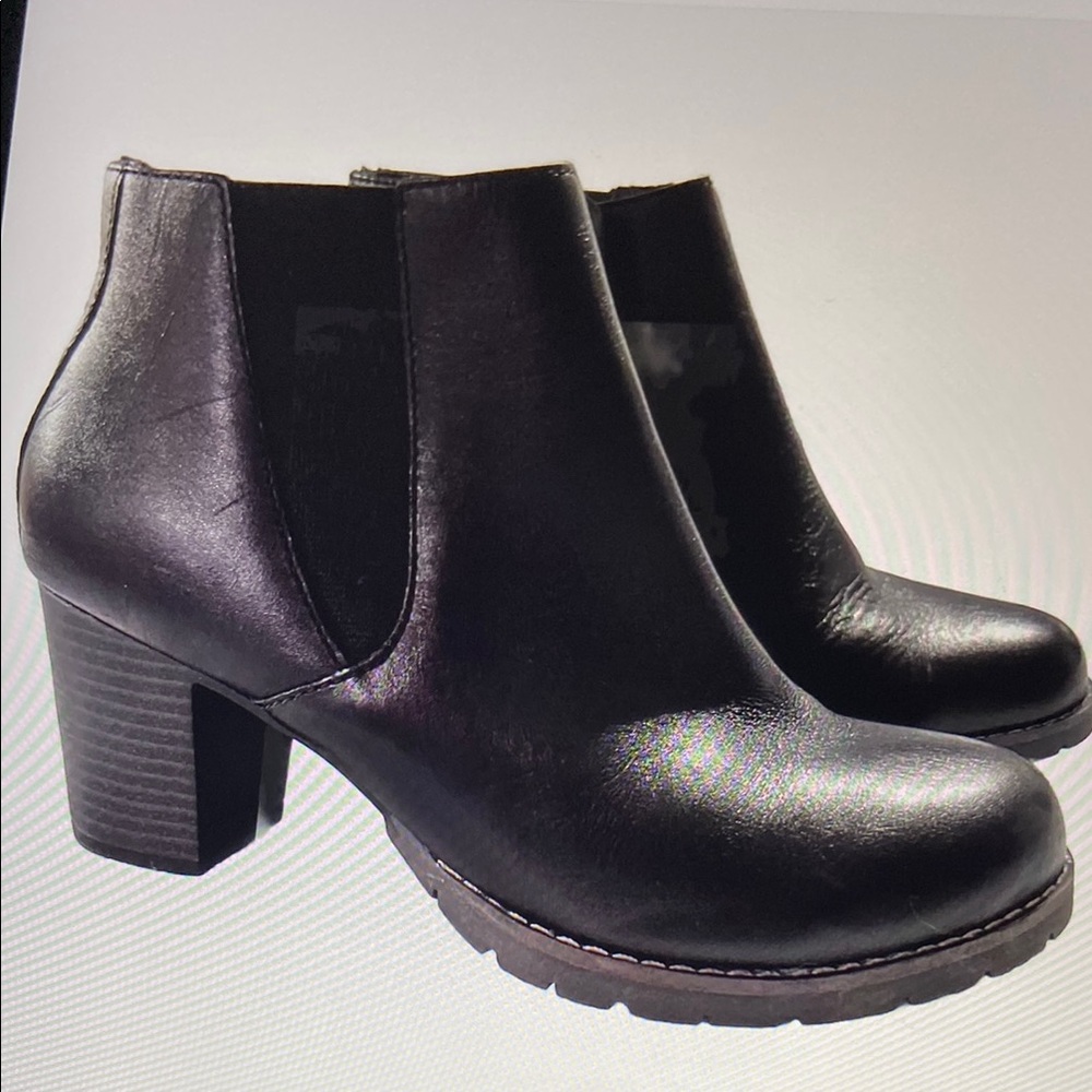 Clarks Women's Black Ankle Boots 7.5